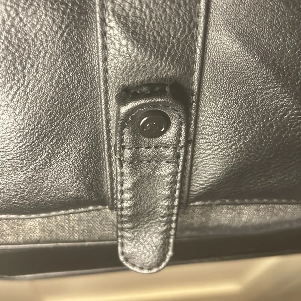 Solo New York Thompson Briefcase Lap Top Bag with Shoulder Strap • $120 MSRP